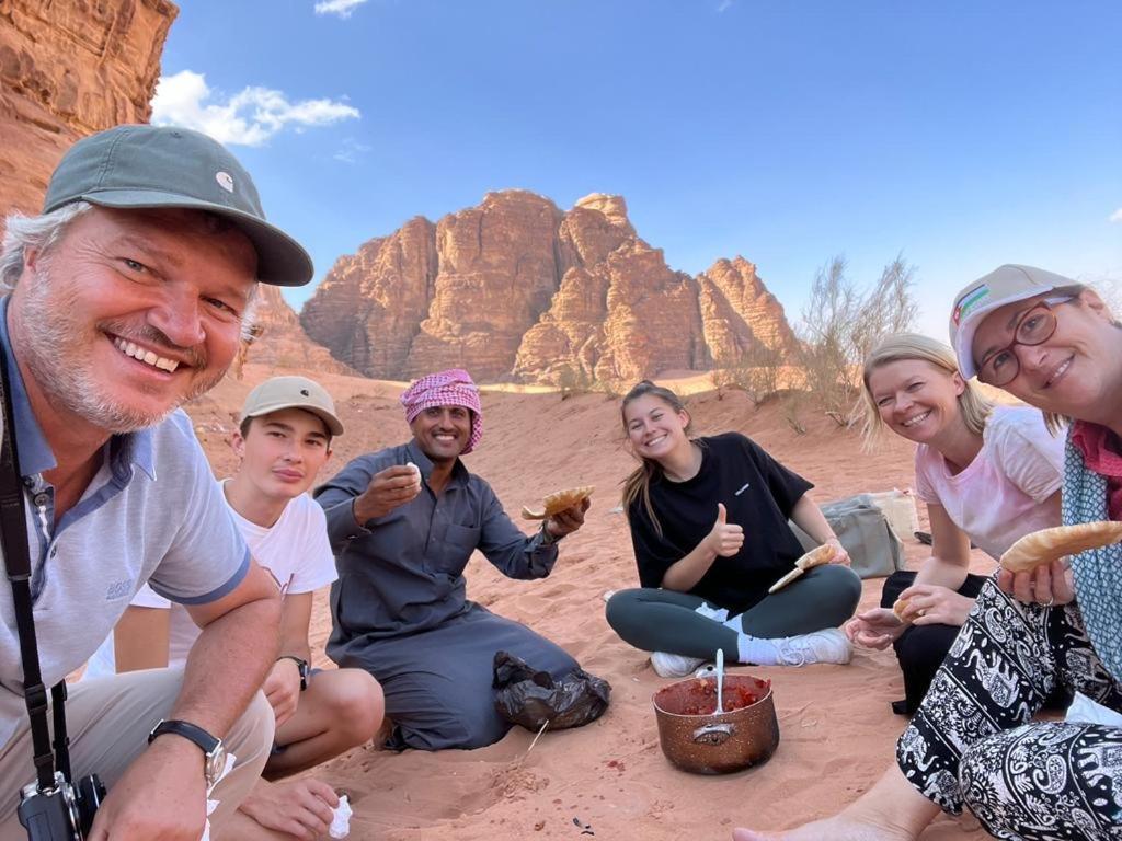 Wadi Rum-Bedouin Tents And Jeep Tours エクステリア 写真