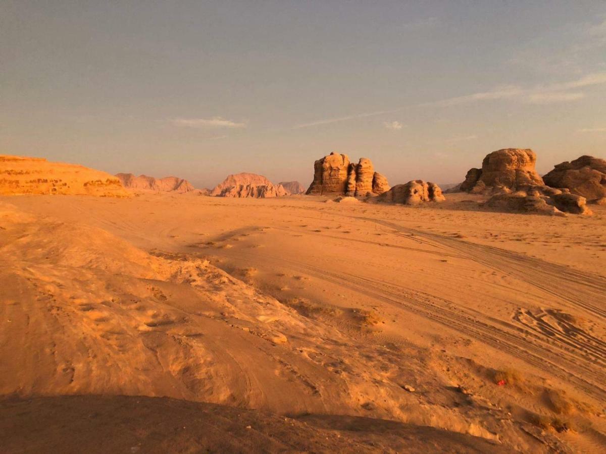 Wadi Rum-Bedouin Tents And Jeep Tours エクステリア 写真